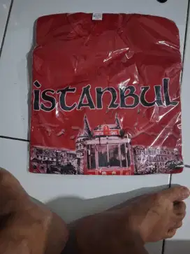 Kaos Istambul merah