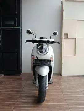 HONDA NEW SCOOPY ENERGETIC WHITE 2025