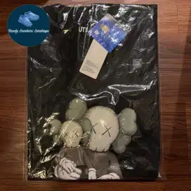 Kaos Uniqlo x Kaws Graphic Black Original