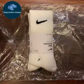 Kaos Kaki Nike Everyday Socks