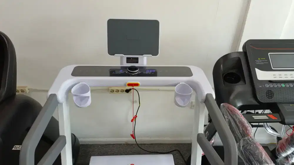 Alat Fitness Treadmill Elektrik Q1 Ireborn Bisa beban 150 KG