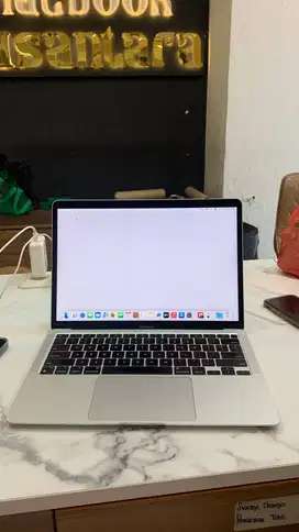 FOR SALE!!! MACBOOK AIR 13 M1 2020 RAM 8/256 SILVER