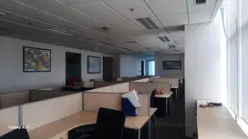 SEWA KANTOR DI JAKARTA BARAT SLIPI 400M² FURNISH 250k NEGO