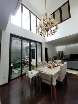 Rumah Modern Lingkungan Asri di Bintaro Sektor 9 , 12060