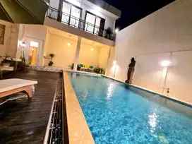 Rumah Mewah Terawat ada swimming pool di Alam Sutera Magnolia