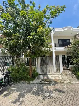 Dijual Rumah Pakuwon Indah Villa Valensia Siap Huni 2 Lantai