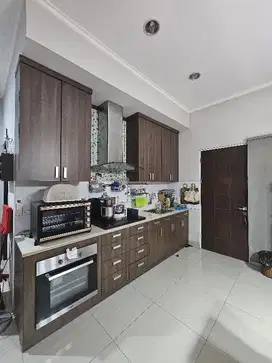 Jual Rumah Tinggal & Kantor Siap Pakai di Kelapa Gading