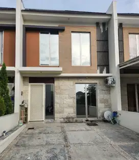 Rumah 2 Lantai Greenland Residence