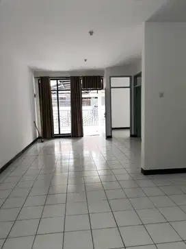 Disewakan Rumah Minimalis Siap Pakai di Taman Kopo Indah 1