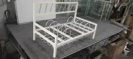 Rak piring gantung dan meja