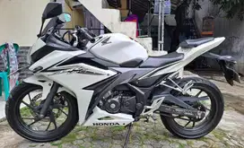 CBR 150 R 2016 white