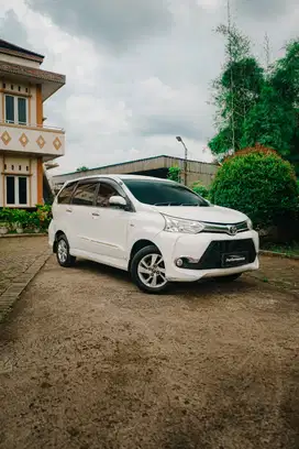 TOYOTA AVANZA VELOZ 1.3 AT 2015