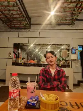 MENCARI PEKERJAAN MODAL TENAGA&KTP