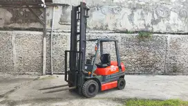 Dijual Forklift Toyota 2,5 Ton Murah Nego