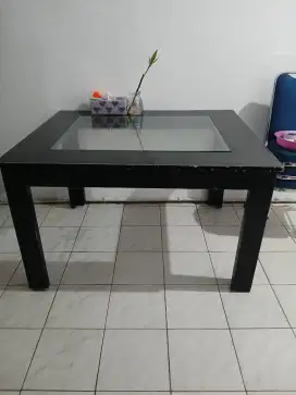 Dijual set meja makan dan kursi