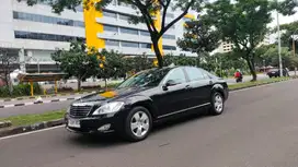 Mercedes Benz S 350 / S350 Tahun 2006 Warna Hitam Metalik