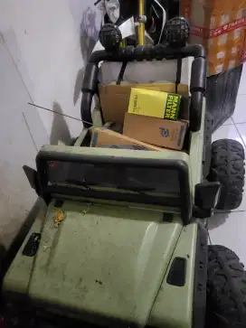 JUAL MAINAN MOBIL REMOT BISA DINAIKIN