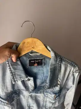 Jaket denim hush puppies