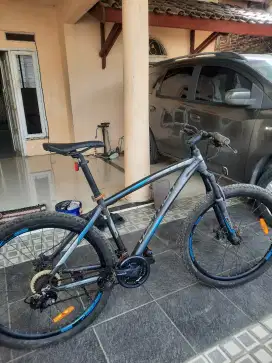 Sepeda gunung United Detroit 1.0