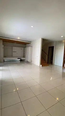 Dijual Rumah Mewah 3 Lantai Area KBP Bandung Barat