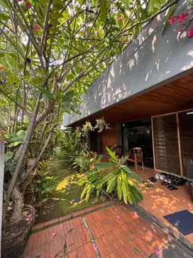 Rumah Asri di Kawasan Hunian Eklusive Taman Radio Dalam Kebayoran Baru