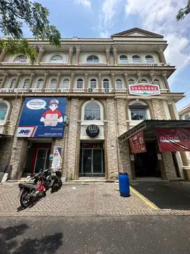 RUKO 4 LT GREENLAKE HADAP JALAN UTAMA