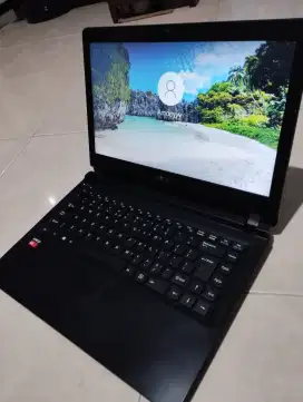 Laptop ACER Z3 451/8