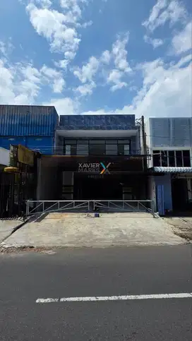 Disewakan Ruang Usaha 2 Lantai Poros Jalan Letjen S Parman Malang