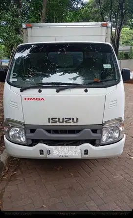 Isuzu Traga Box 2019 2.5 Diesel