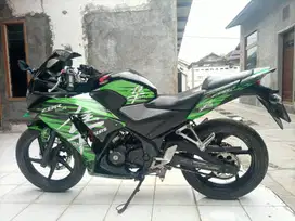 Honda cbr 150r 2015 plat D komplit pajak isi