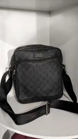 Tas Selempang Gucci