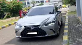 km34rb lexus es300 es300h hybrid 2023 sonic titanium sunroof