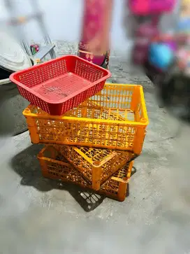 Keranjang buah bekas pemakaian