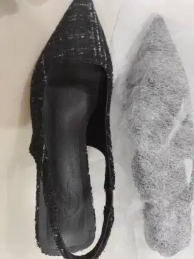 Sandal sepatu heels