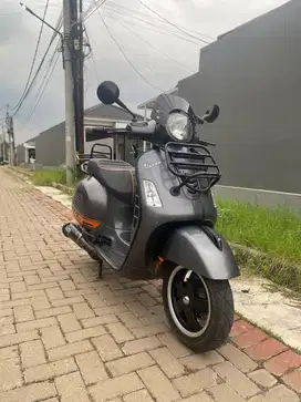Dijual Vespa GTS 150 2015 – Siap Pakai, Kondisi Terawat!