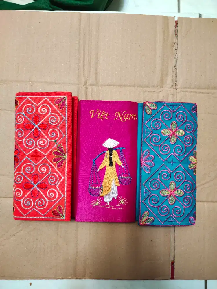 Dompet vietnam baru warna warni