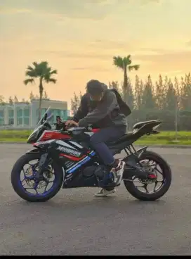Yamaha R15 v2 tahun 2016