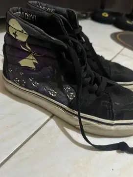 Sepatu vans tema halloween