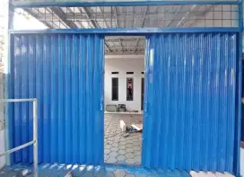 Folding gate rooling door