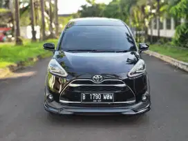 Toyota Sienta Q At 2017 Hitam