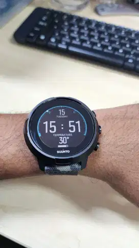 Jam Smartwatch Suunto D5 Computer (Suunto for Diving)
