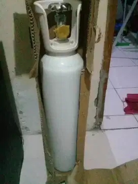 Tabung oksigen lengkap