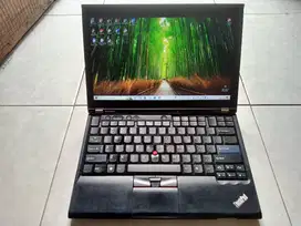 Thinkpad X220i / 12.5 / Core i3 Gen-2 / SSD 128Gb / 4Gb / 2Jam / SEHAT