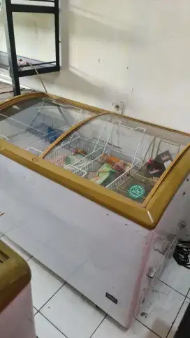 Freezer 330 Liter