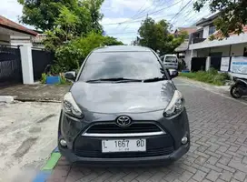 TOYOTA SIENTA 1.5 G MANUAL