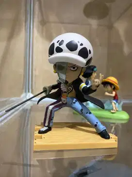 Action Figure Mighty Jaxx One Piece Law Original 100%
