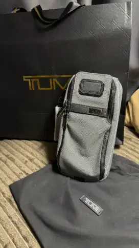 Tumi Alpha X Compact Sling