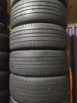 Jual ban   ban mobil masih sangat bagus