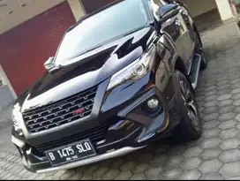 Fortuner TRD Sportivo Low KM pribadi murah jual cepat