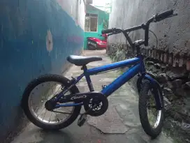 Sepeda BMX Senator ukuran 16